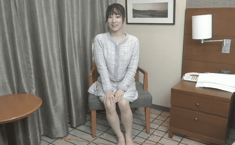 FC2-PPV-4100529_Em gái xinh đẹp quá khích nên ôm chị