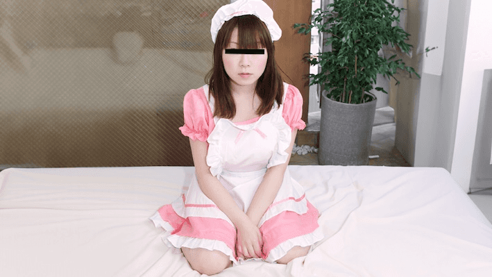 082724_Em gái 01, ngực to với khuôn mặt ngây thơ, mặc đồ hầu gái